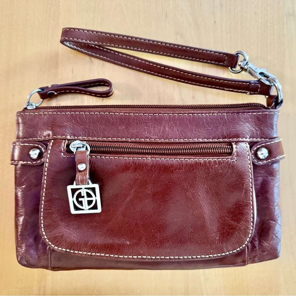 Giani Bernini Brown Leather Wristlet 🤎